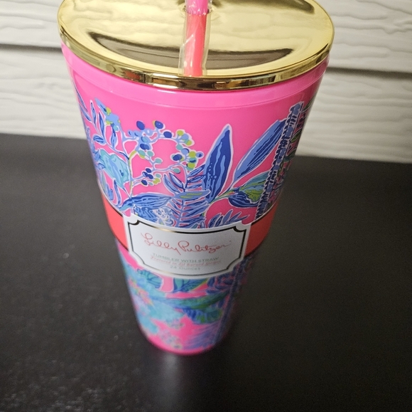 Lily Pulitzer tumbler - Picture 2 of 3